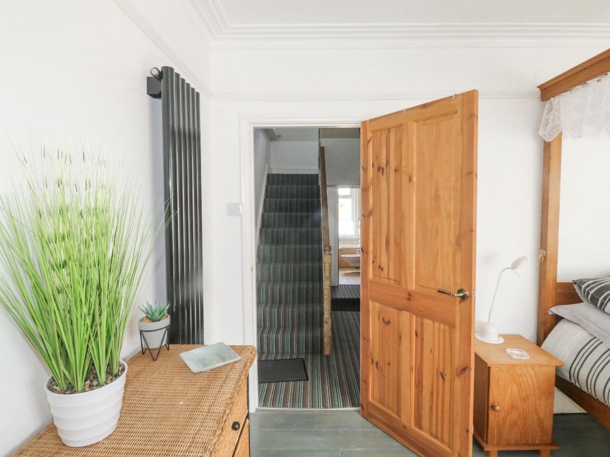 Driftwood Villa Exmouth Bagian luar foto