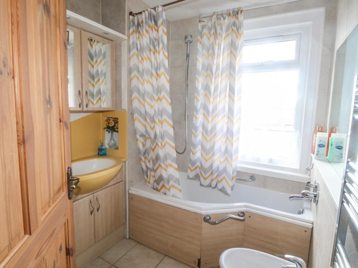 Driftwood Villa Exmouth Bagian luar foto